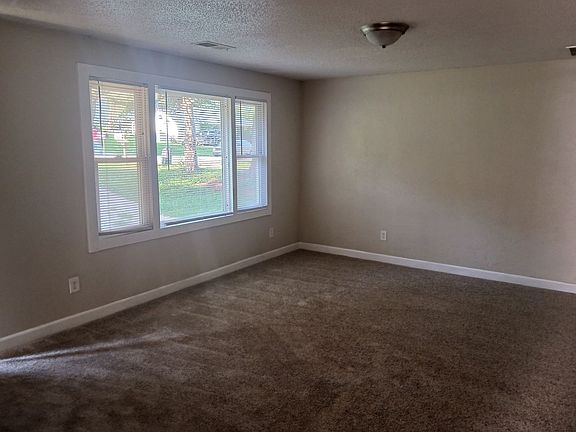 4th image of 6215 Lathrop Ave
