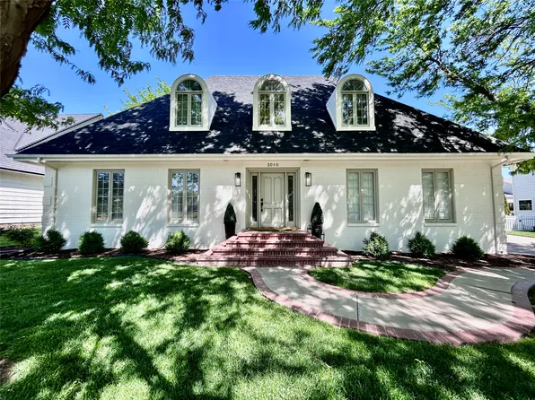 2010 Windsong Way, Dodge City, KS 67801