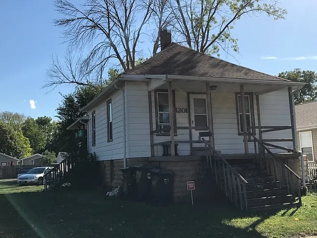 1201 W Dublin St photo 1