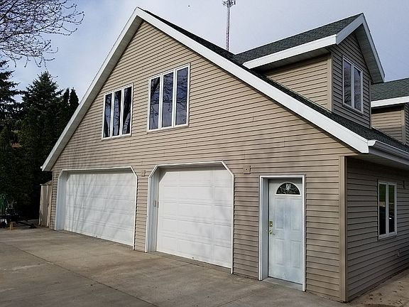 Detached garage.