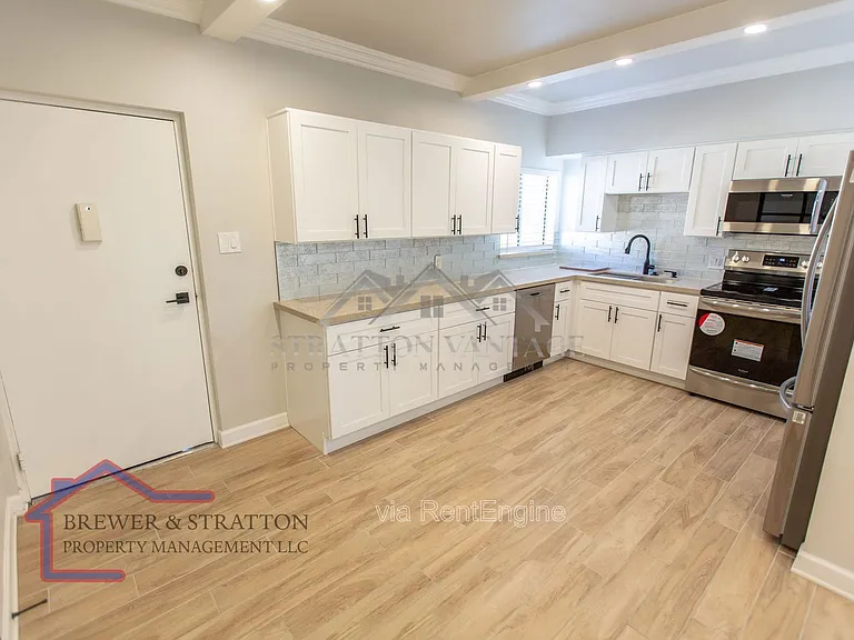 351 E Thomas Rd #D305 — Photo 4