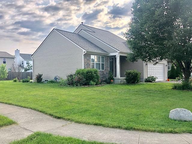 1st image of 4386 Knoll Crest Dr