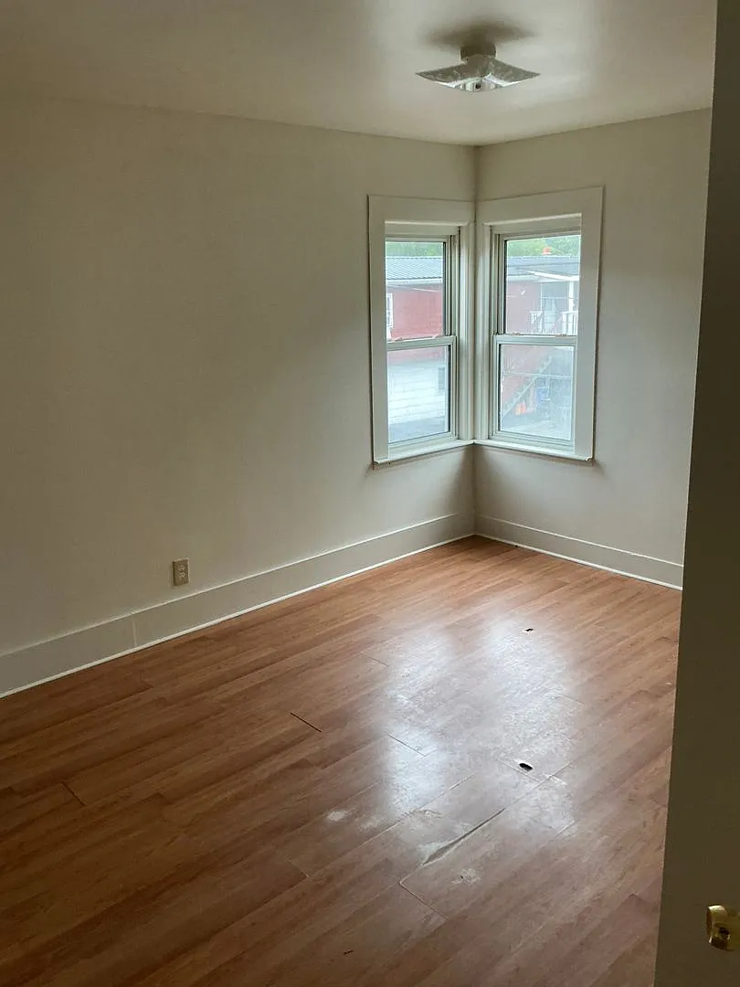 202 Mt Vernon Avenue — Photo 4