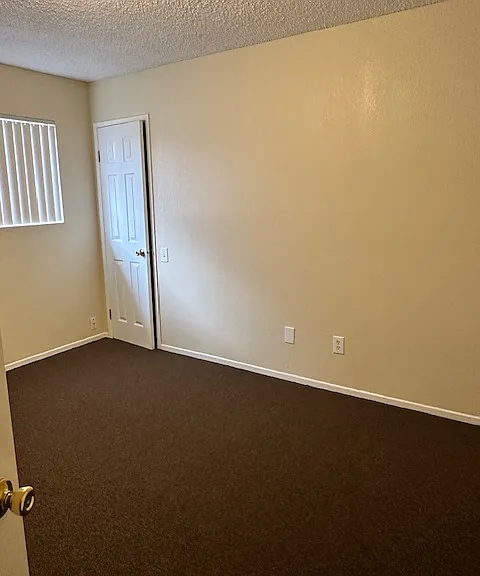Del Rosa Palms Apartments — Photo 6
