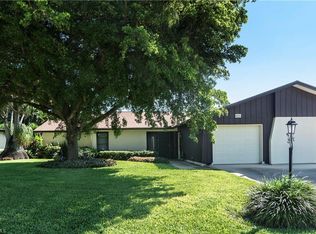 4715 Lakewood Blvd #J-13, Naples, FL 34112
