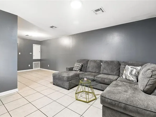 3623 Shangri La Dr, Chalmette, LA 70043