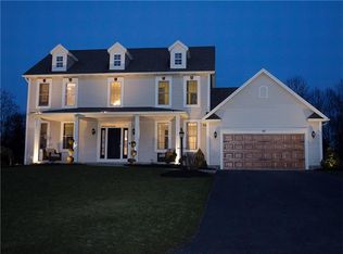 48 Meadows End, Webster, NY 14580