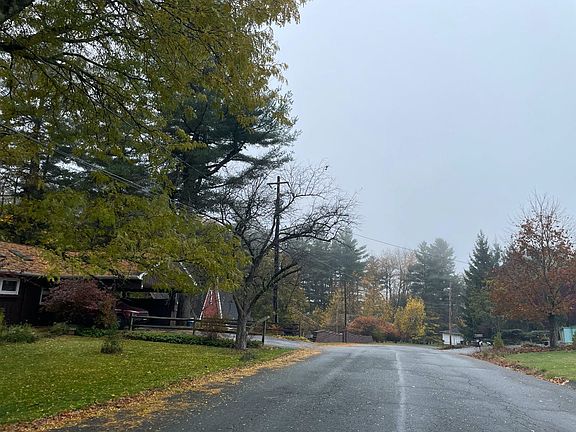 4th image of 6 Belmont Dr
