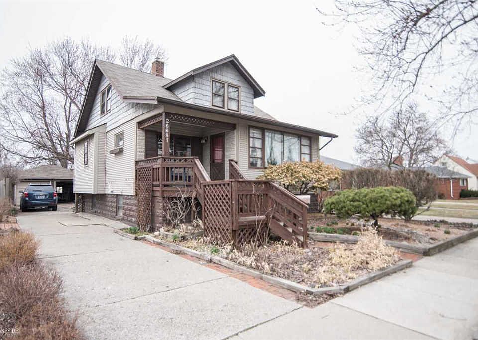 1st image of 26681 Oak St