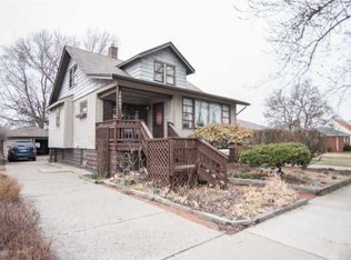 26681 Oak St, Roseville, MI 48066