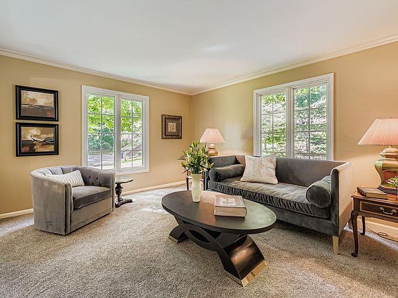 5th image of 3900 Hillcrest Way