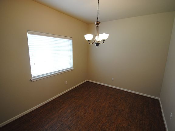 5th image of 19323 87th Avenue Ct E