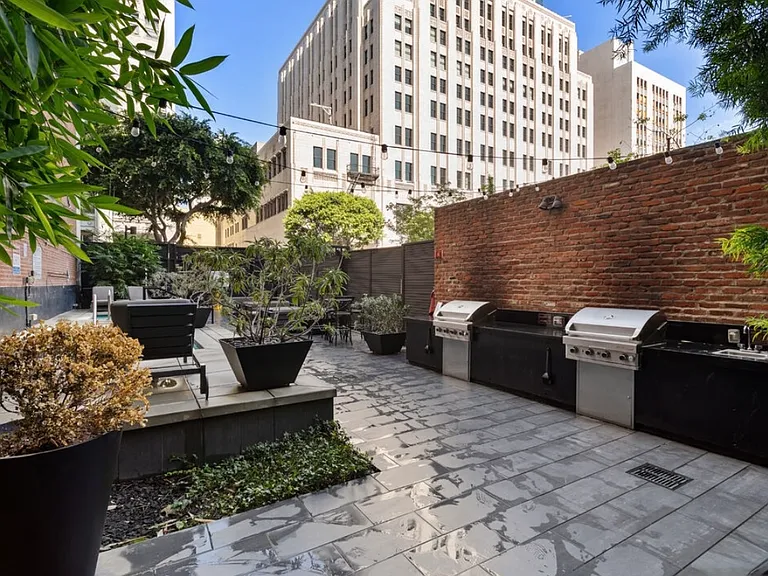460 S Spring St #617 — Photo 6