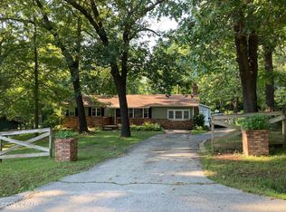 151 Red Oak Dr, Carl Junction, MO 64834