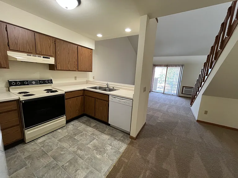 Londonderry Lofts — Photo 14