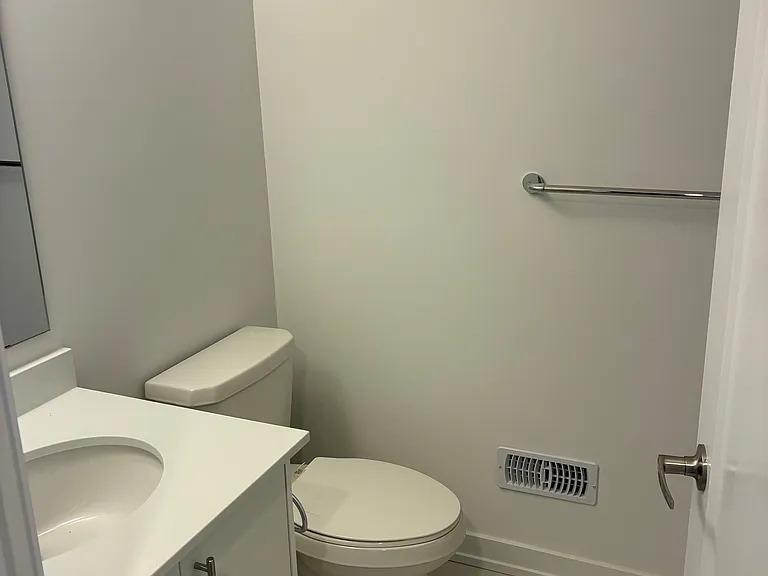 940 Saint David St N #45 — Photo 9