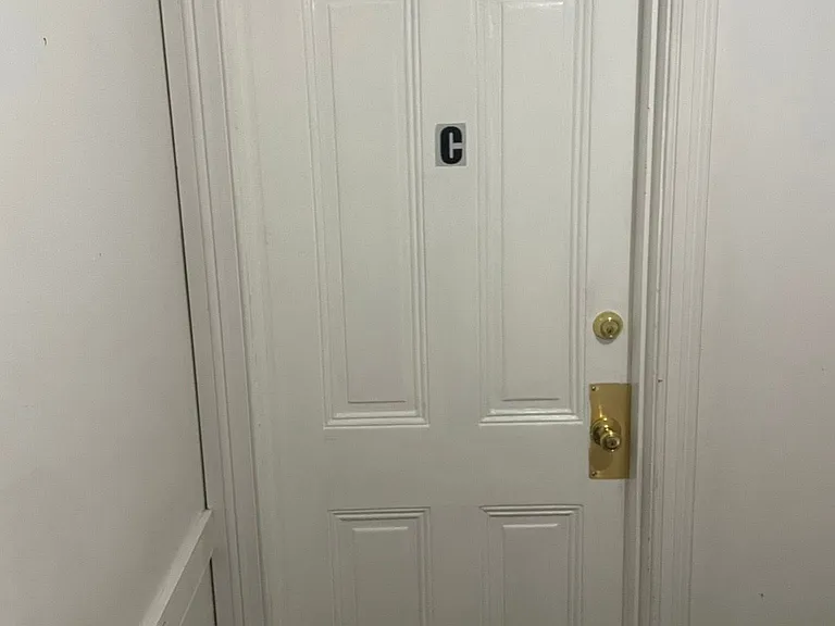 18 E Green St #C — Photo 2