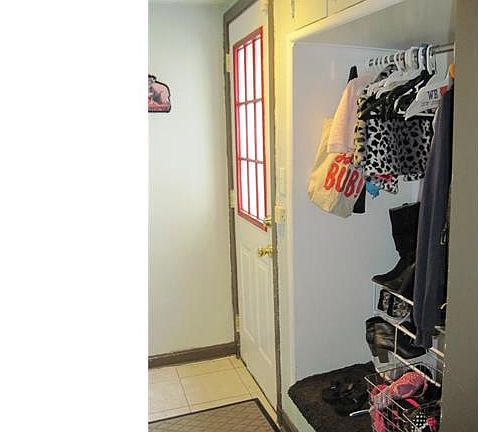4th image of 1428 Parkwood Rd