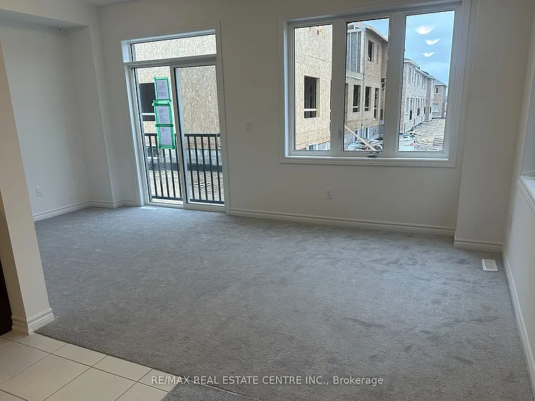 309 Russell St — Photo 8