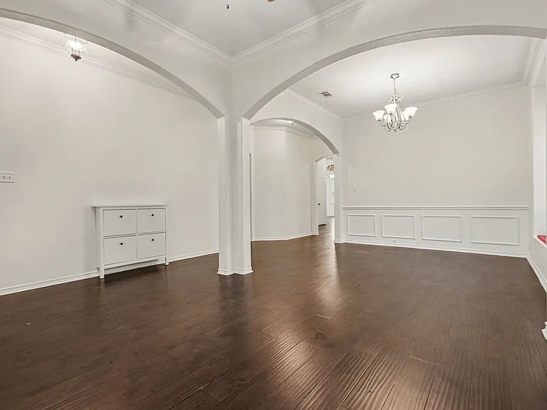 1707 Briarhollow Dr — Photo 8