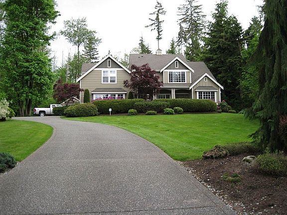 Long private Driveway