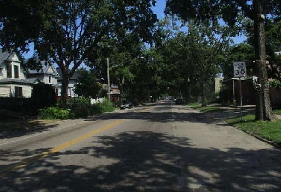 Exterior Neighborhood (street photo)