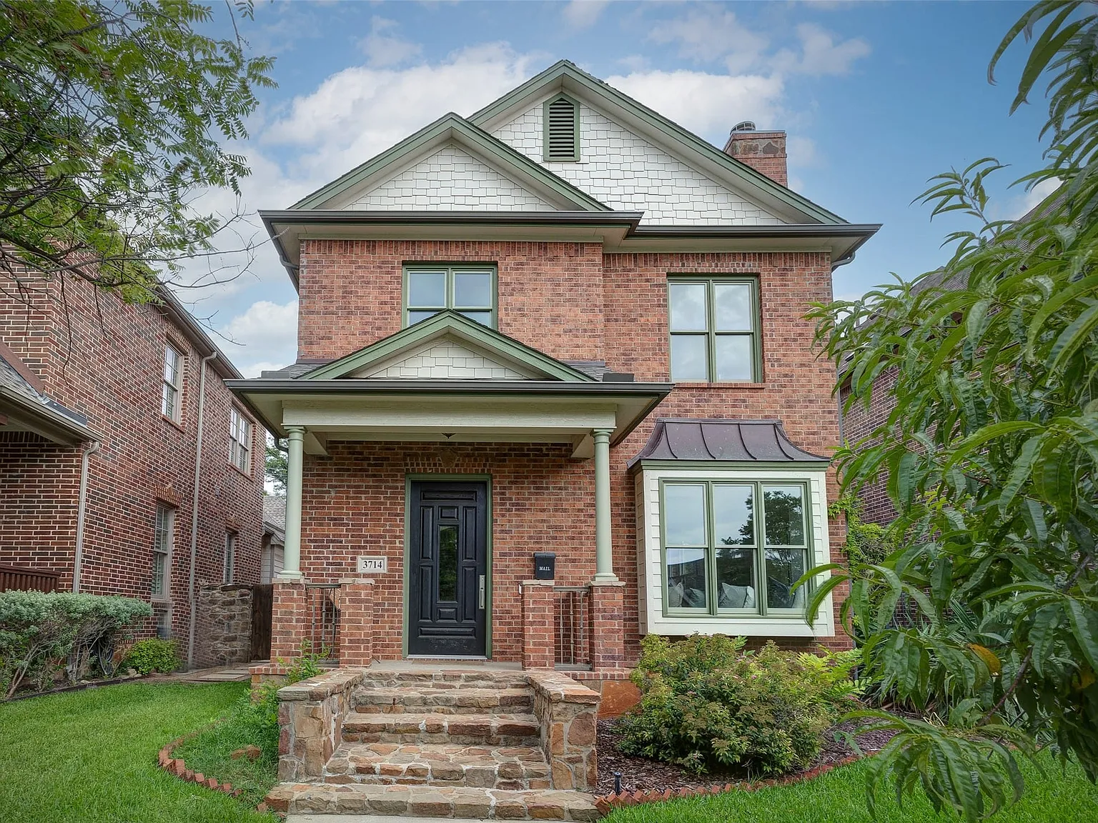 3 bed, 3.5 bath, 2441 sqft, $4,400 — Photo 4