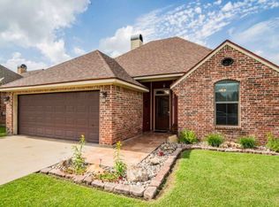 213 Bald Eagle Dr, Lafayette, LA 70508