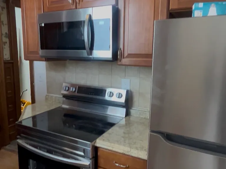 3604 Lexington Ave — Photo 3