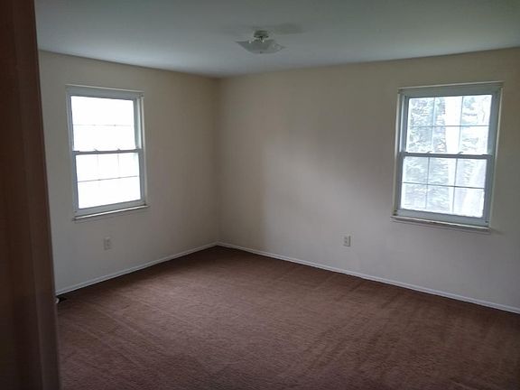 2nd image of 41771 Onaway Dr