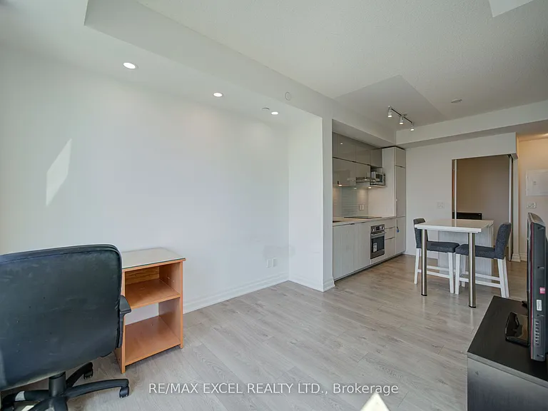 8 Rouge Valley Dr W #609B — Photo 19