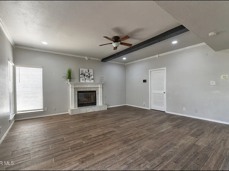 1909 Polly Harris Dr — Photo 3