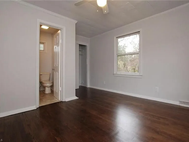 140 W Acadia Ave — Photo 13
