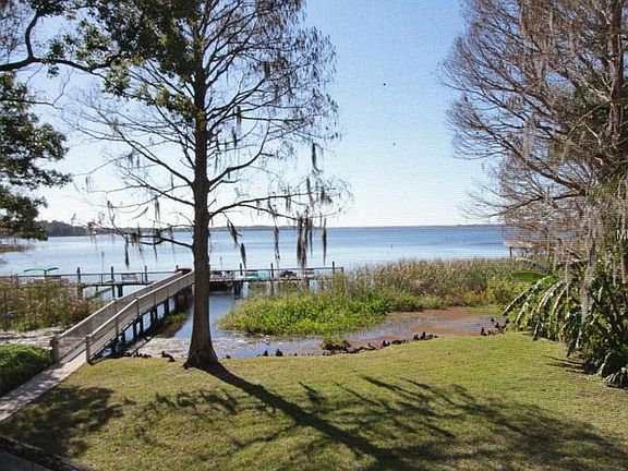 2nd image of 2102 Tarpon Landings Dr