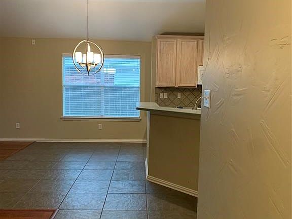 3rd image of 1531 Westfield Ln
