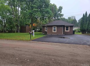 730 Highlander St, Lake Orion, MI 48362