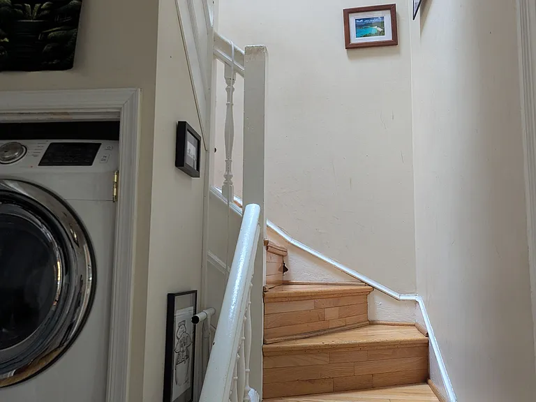 313 K St NE — Photo 12
