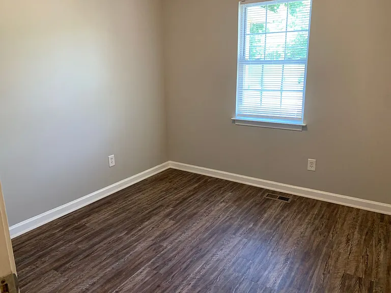147 Kylee Ct — Photo 13