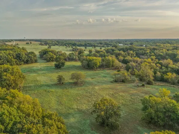 2300 East Dr, Bartlesville, OK 74006