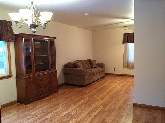 5th image of 202 E Meyer Ave