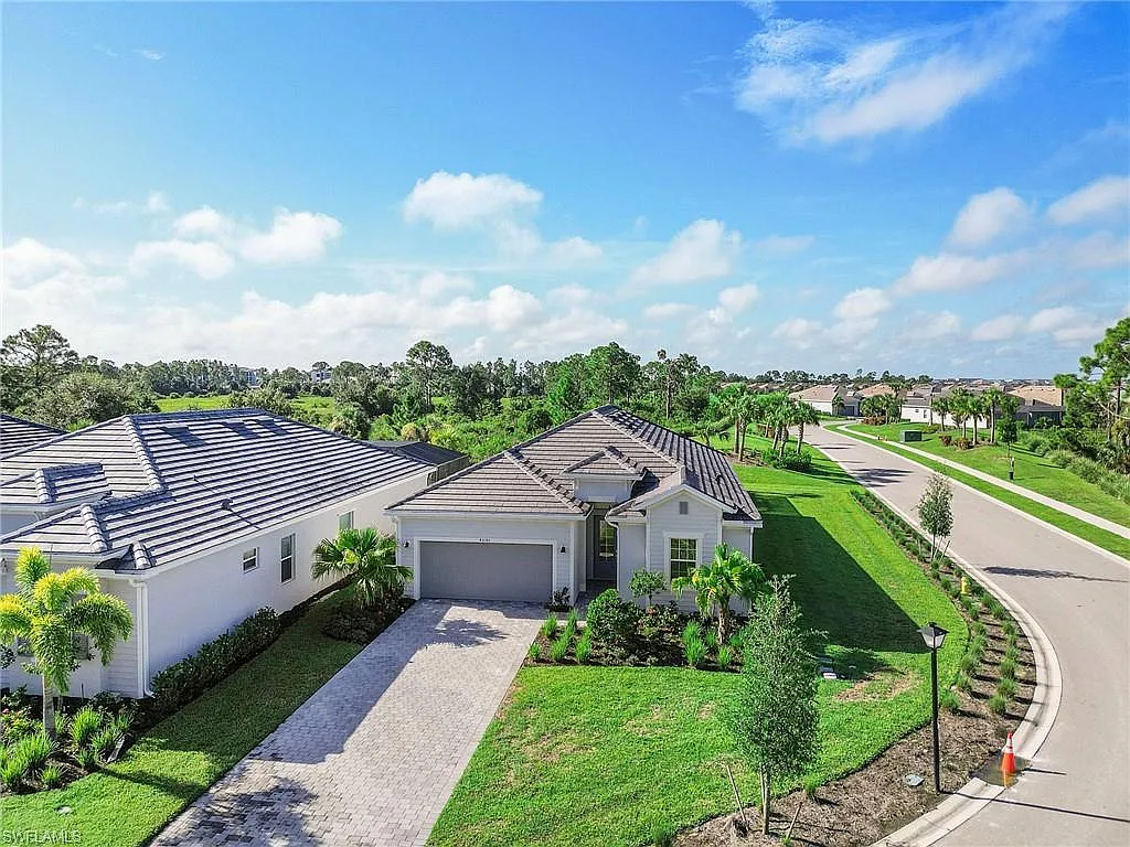 4 bed, 3.0 bath, 2245 sqft, $5,500 — Photo 2