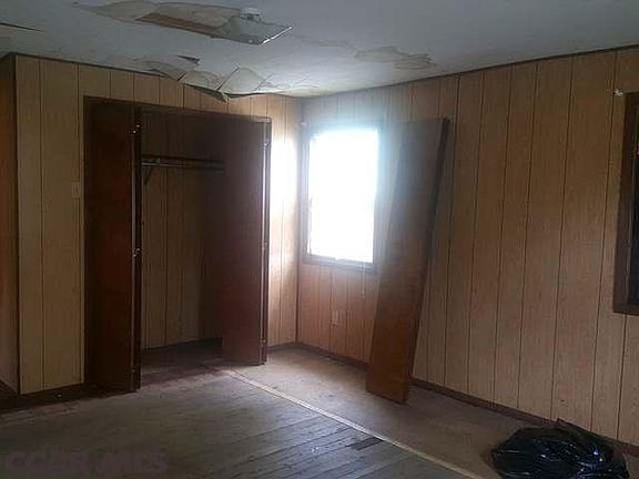 3rd image of 4688 Cross Roads Blvd
