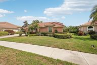 Fieldstone Dr-0905-001.jpg