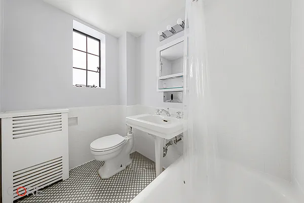 Rented by CORE | media 16