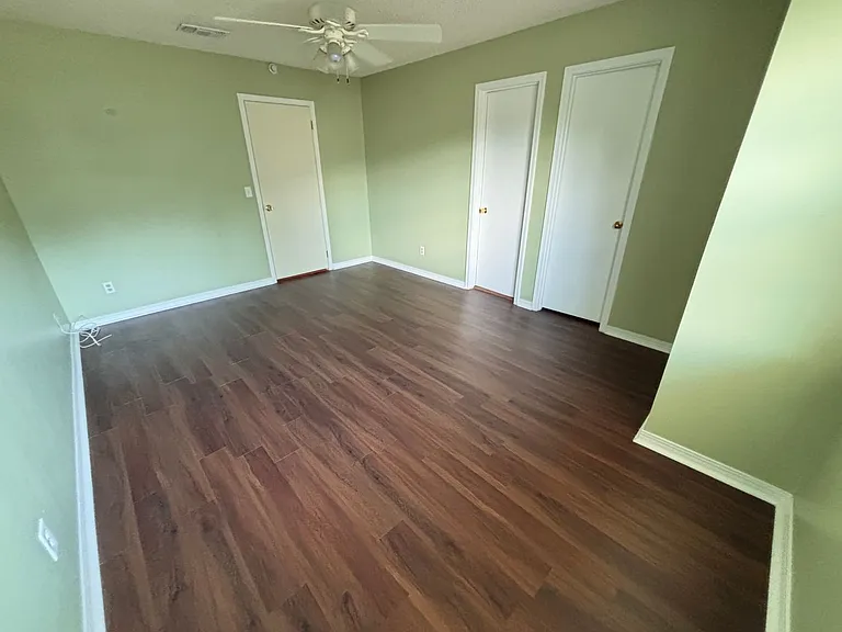 8531 Sturbridge Cir E — Photo 17