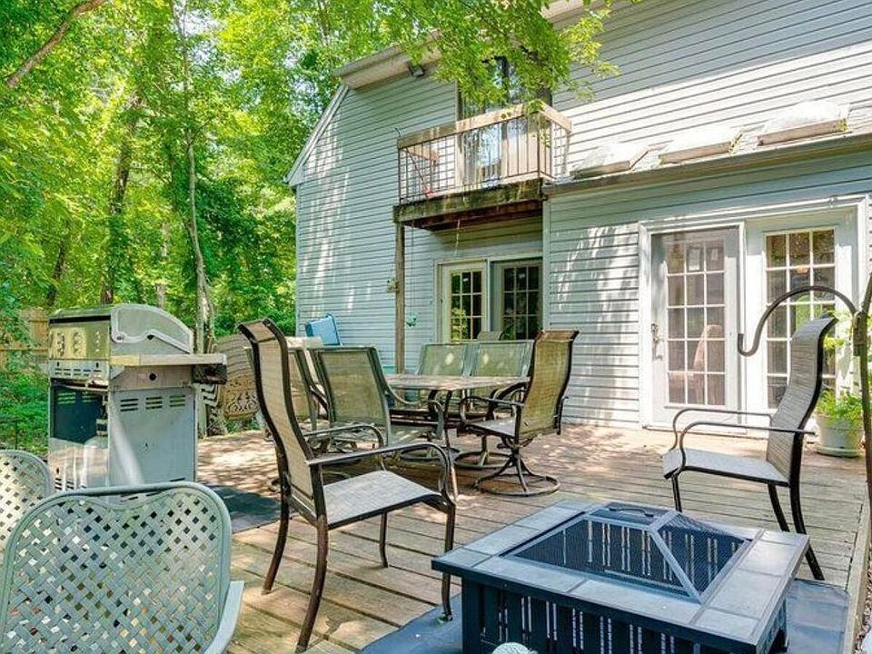 2nd image of 47 Victorian Dr