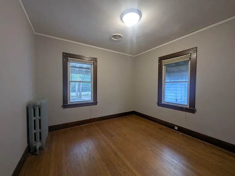 1713 W Church St — Photo 8