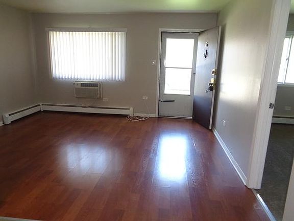 5th image of 8244 W 87th St APT 6