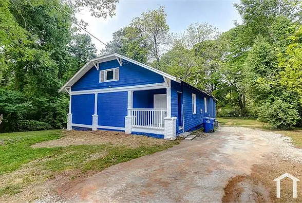 5 bed, 2050 sqft, $1,975 — Photo 3