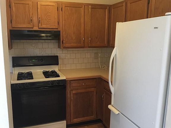 2nd image of 28 Lexington Hills Unit 11
